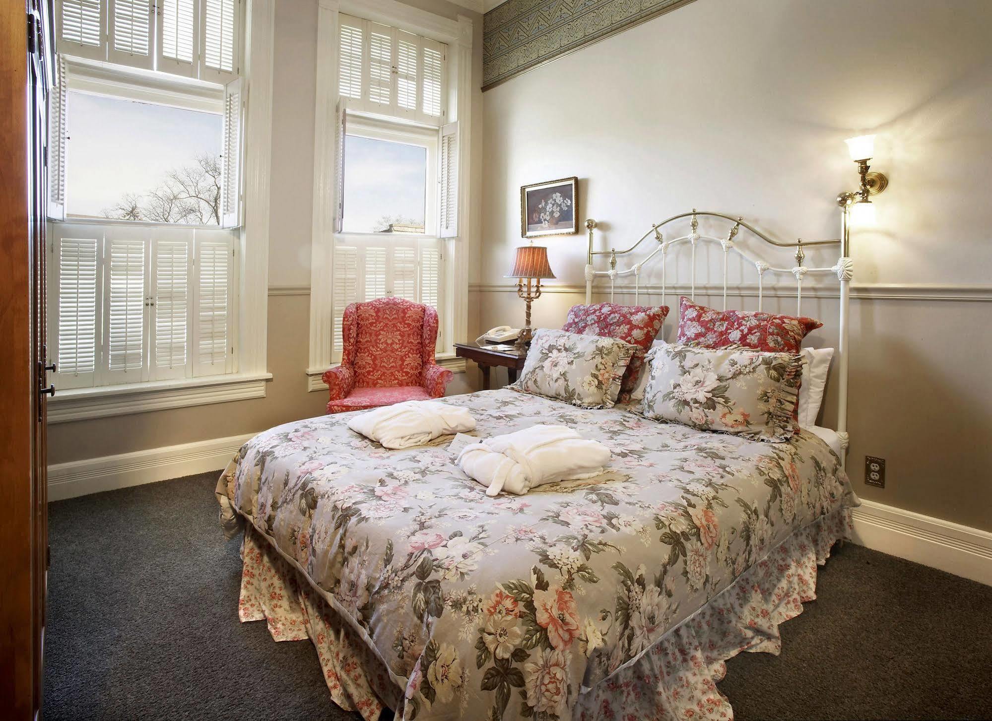 Washington House Inn Cedarburg Экстерьер фото